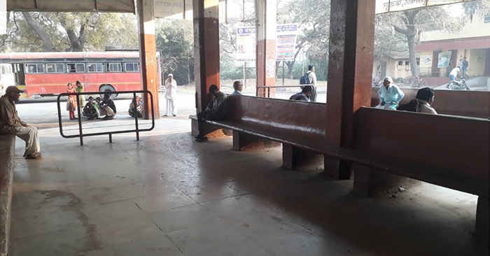 paithan bus stand passenger waiting